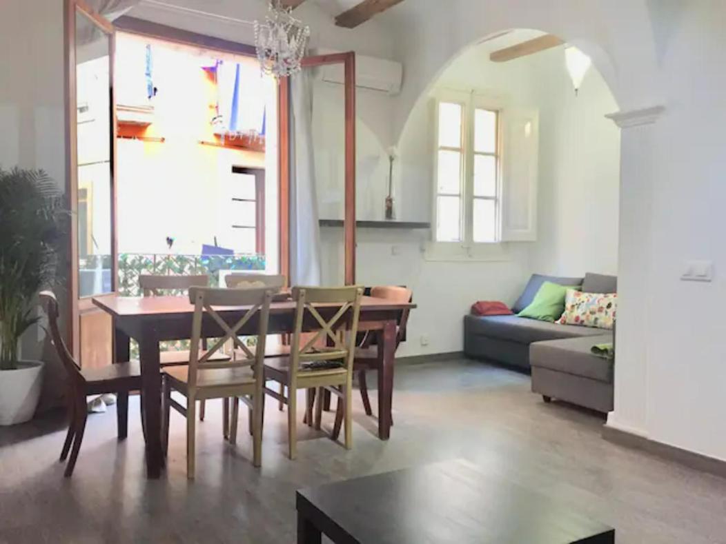 Romantic 19th Century Appartement Barcelone